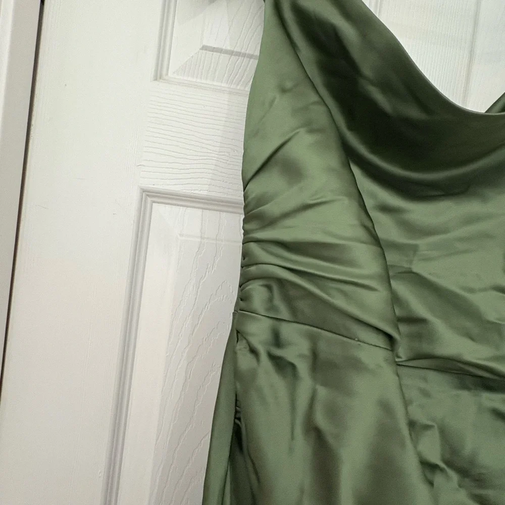 Elegant Olive Green Off-Shoulder Dress - Picture 7 of 10